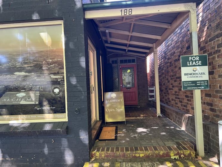 Click to view all images Shop 2/188 Anson Street Orange NSW 2800 - Image 3