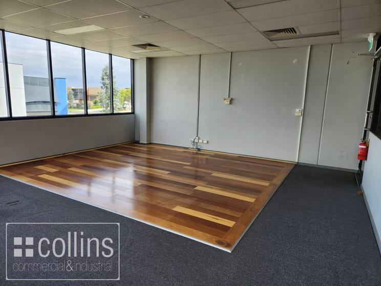 Click to view all images 16 Deans Court Dandenong VIC 3175 - Image 2