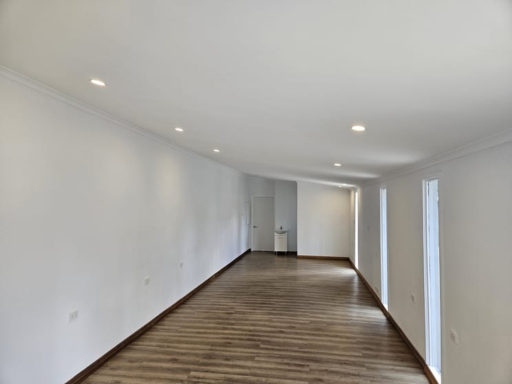 Click to view all images 2/204 Oxley Road Graceville QLD 4075 - Image 1