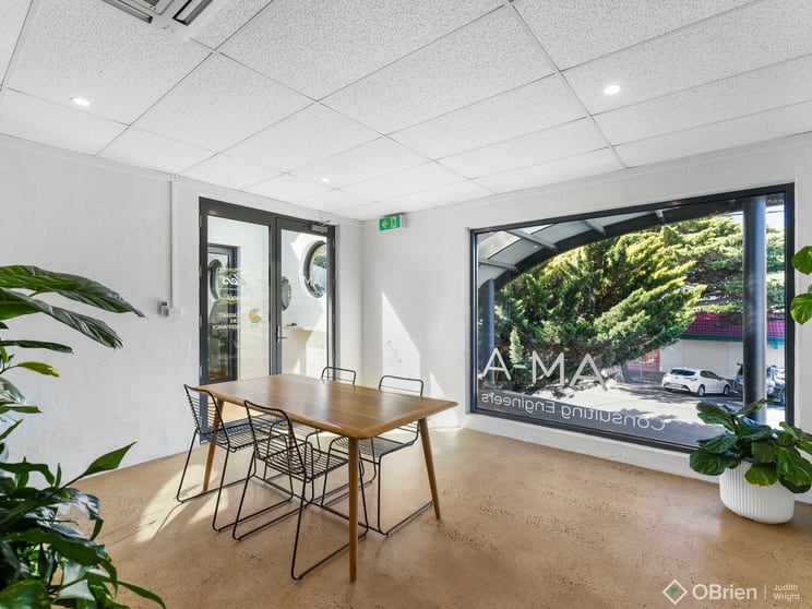 Click to view all images 1/82 Thompson Avenue Cowes VIC 3922 - Image 2