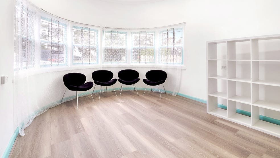 Click to view all images 443 HUME HIGHWAY Casula NSW 2170 - Image 2