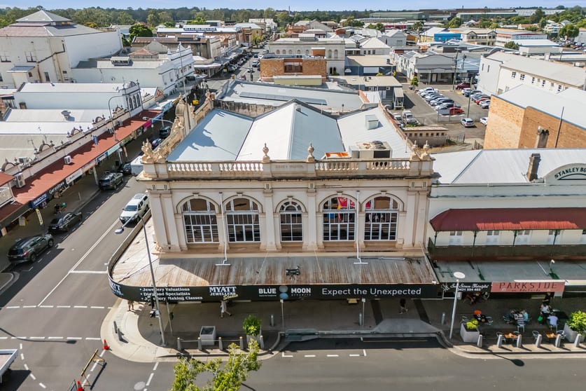 Click to view all images 1/384 Kent Street Maryborough QLD 4650 - Image 2