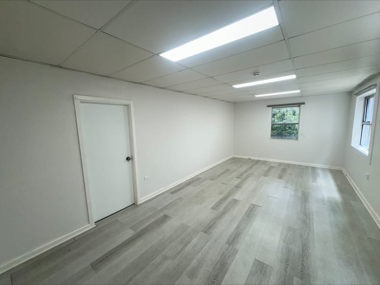 Click to view all images 11E/106 Old Pittwater Road Brookvale NSW 2100 - Image 2