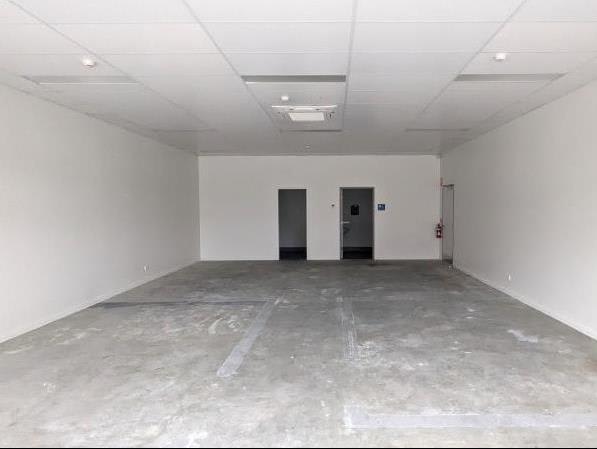 Click to view all images Shop 3/11 Poyston Drive Shearwater TAS 7307 - Image 3