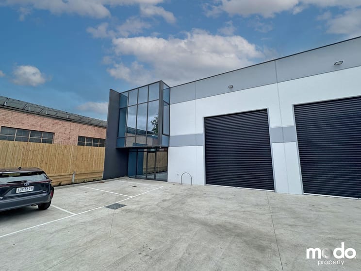 Click to view all images 6/4-6 Moore Road Airport West VIC 3042 - Image 2