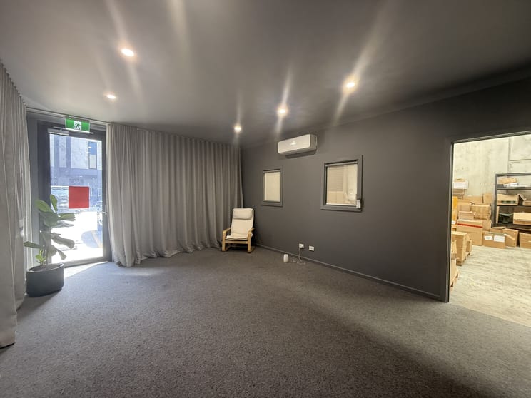 Click to view all images 19/46-48 Aylesbury Drive Altona VIC 3018 - Image 3