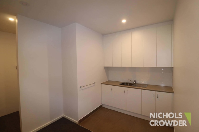 Click to view all images 3/17 Diane Street Mornington VIC 3931 - Image 3