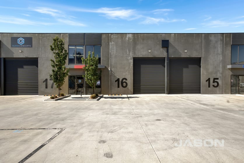 Click to view all images 16/2 Thomsons Road Keilor Park VIC 3042 - Image 3