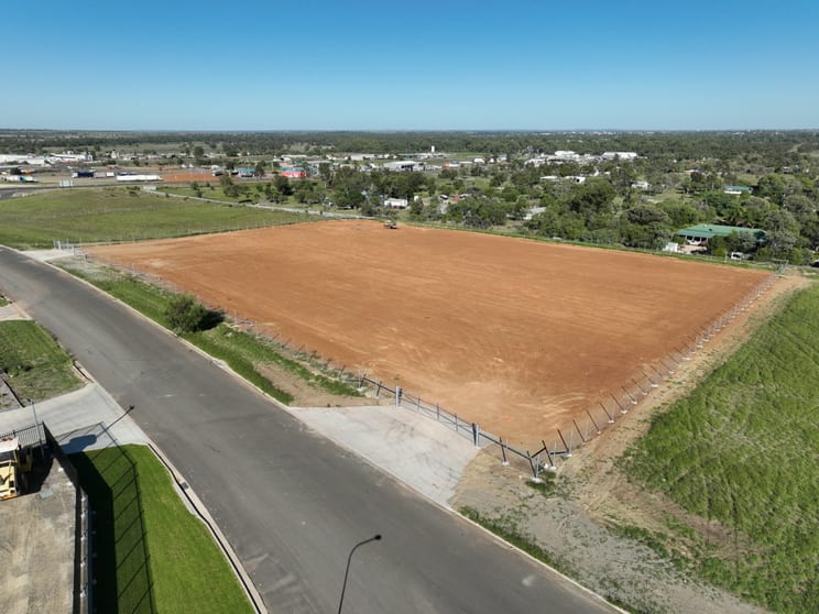Click to view all images 21-31 Wormwell Drive Roma QLD 4455 - Image 1