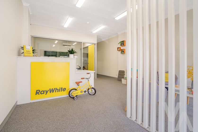 Click to view all images 9 William Street Raymond Terrace NSW 2324 - Image 2