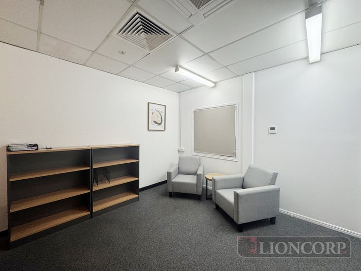 Click to view all images Underwood QLD 4119 - Image 2