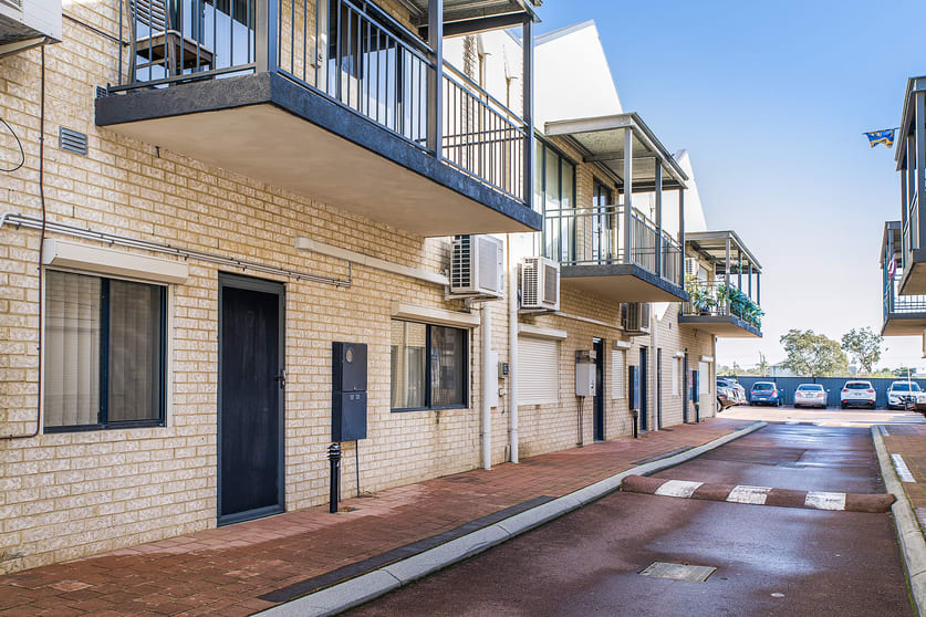 Click to view all images 7/13 Blackburn Street Maddington WA 6109 - Image 2