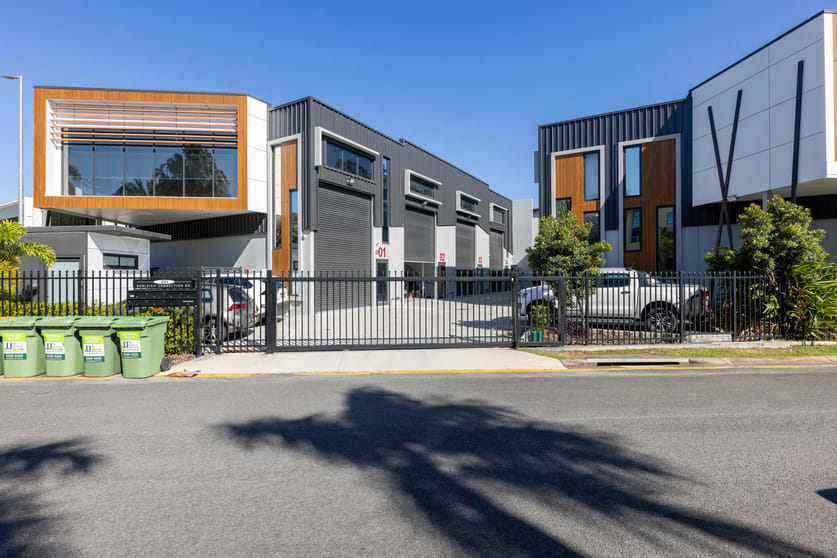 Click to view all images 5/219 Burleigh Connection Road Burleigh Heads QLD 4220 - Image 1