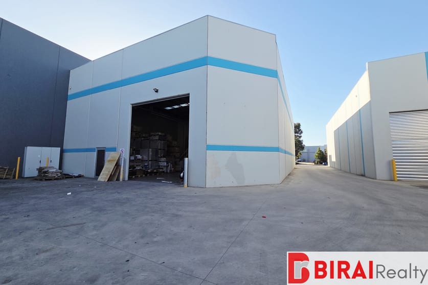 4/17-21 Baretta Road Ravenhall VIC 3023 - Image 2