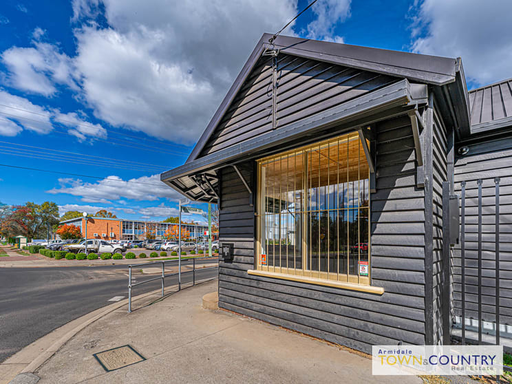 Click to view all images 258 Beardy Street Armidale NSW 2350 - Image 1