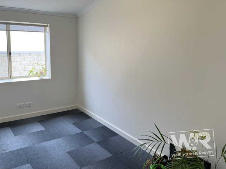 Click to view all images Suite 7/30 Graham Street Albany WA 6330 - Image 2