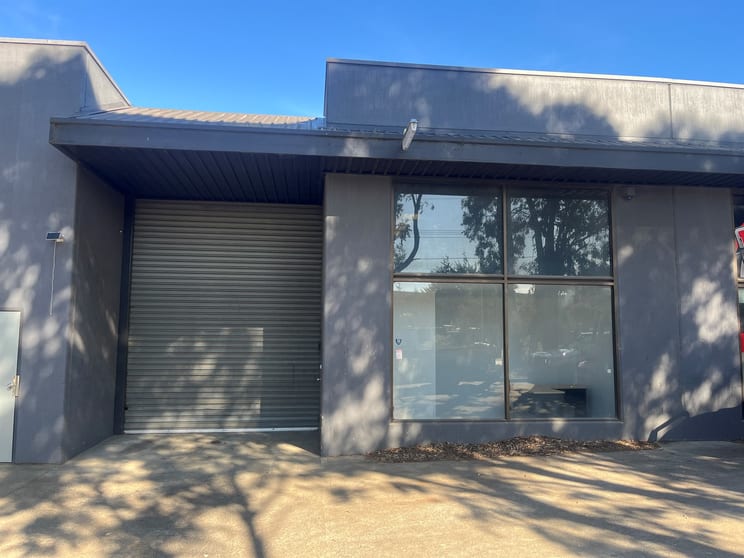 Click to view all images 3/1 Stephenson Road Bayswater VIC 3153 - Image 2
