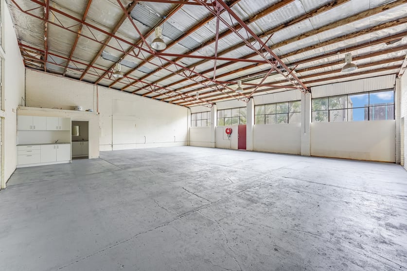 Click to view all images 2/13 Graham Hill Road Narellan NSW 2567 - Image 3