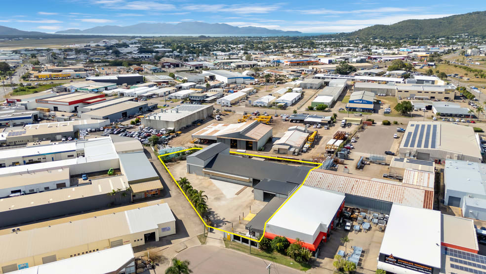 Click to view all images 9 Vesuvius Street Garbutt QLD 4814 - Image 2