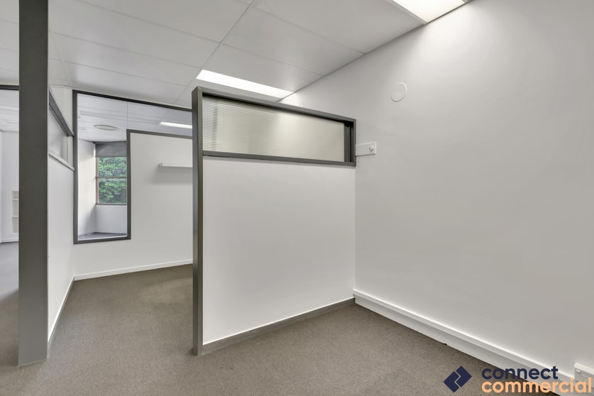4/1 Fortitude Crescent Burleigh Heads QLD 4220 - Image 4