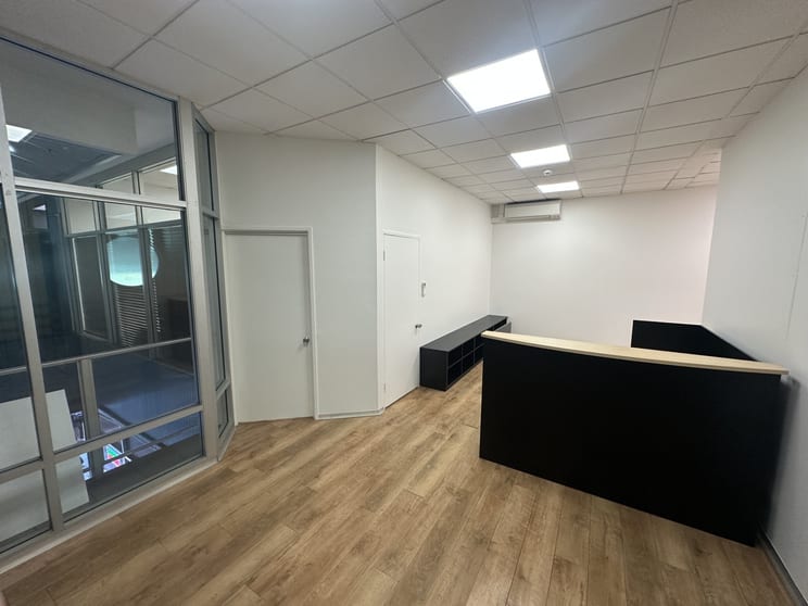 Click to view all images 16/17 24 Cavenagh Street Darwin City NT 0800 - Image 3