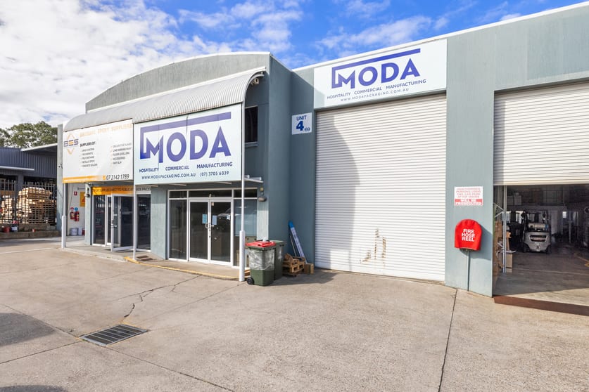 Click to view all images 4/69 Secam Street Mansfield QLD 4122 - Image 2