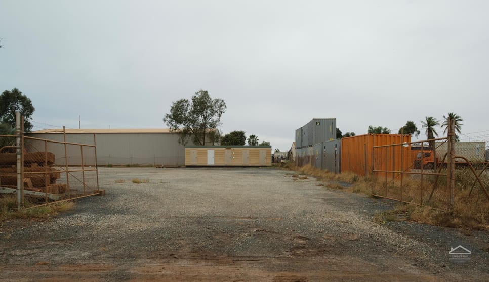 Click to view all images 15 Murrena Street Wedgefield WA 6721 - Image 3