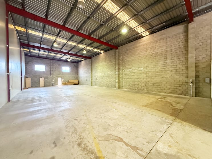 Click to view all images 2/63 Parramatta Rd Underwood QLD 4119 - Image 3