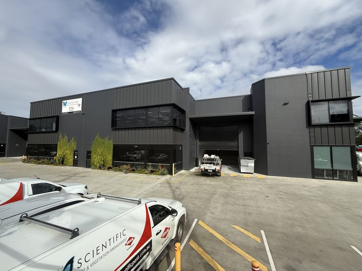 Click to view all images 2 Stone Court Kingston QLD 4114 - Image 1