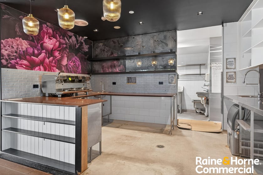 Click to view all images 32B Agnes Street Albion QLD 4010 - Image 3