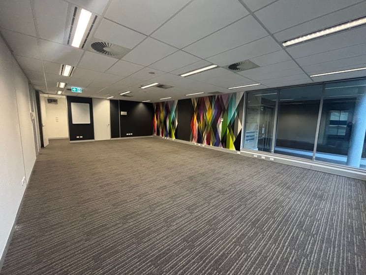 Click to view all images Unit 2/57 Eyre Street Kingston ACT 2604 - Image 3