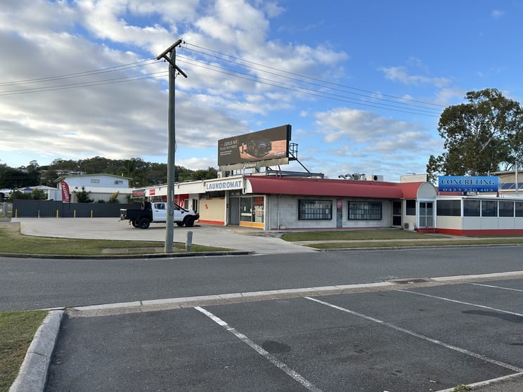 Click to view all images 2a/1 Mellefont Street West Gladstone QLD 4680 - Image 1