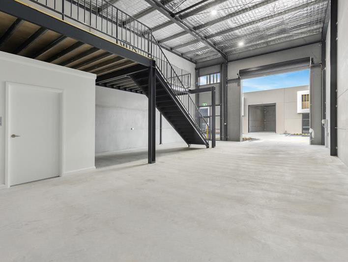 Click to view all images 69 Camfield Drive Heatherbrae NSW 2324 - Image 2
