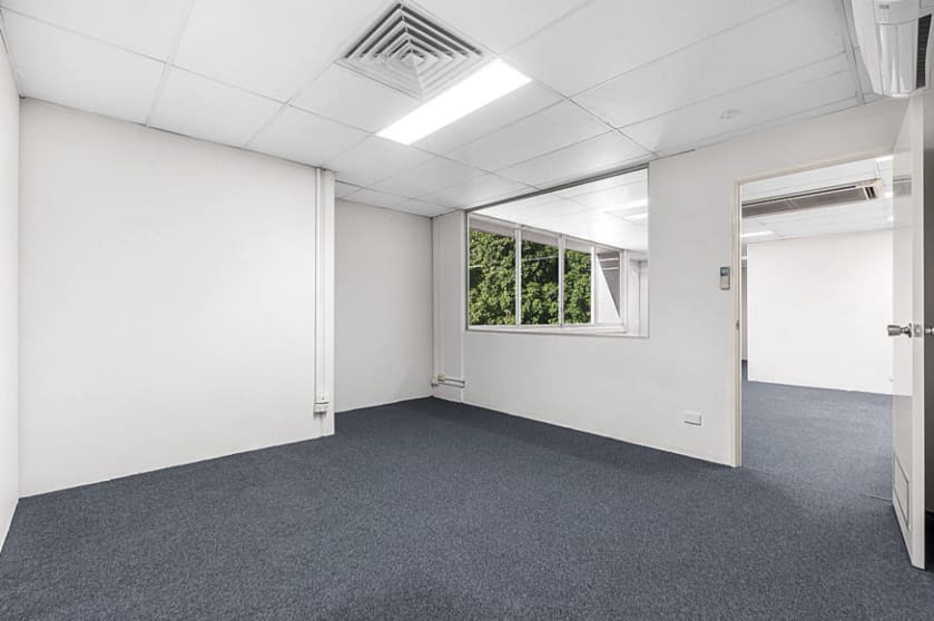 Click to view all images 13B/29 Links Avenue North Eagle Farm QLD 4009 - Image 3