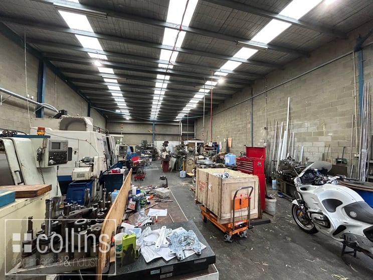 Click to view all images 2/14 SUPERIOR Drive Dandenong South VIC 3175 - Image 3