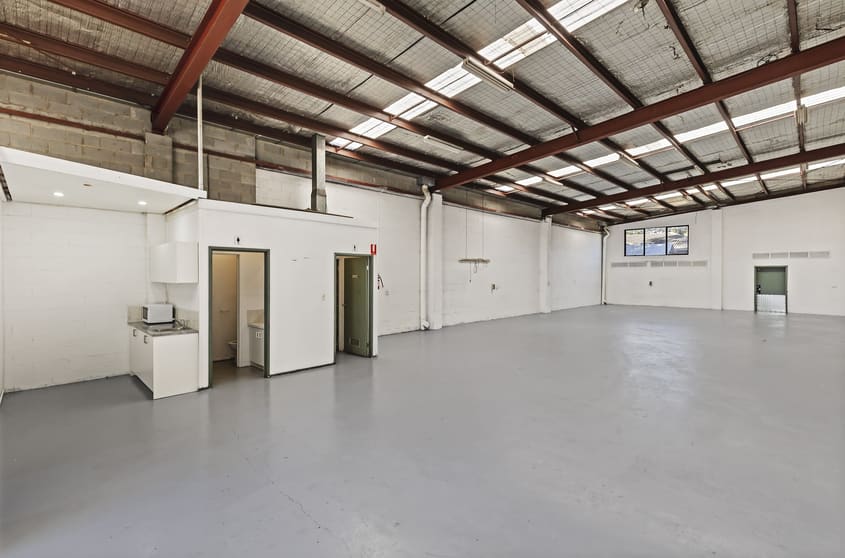 Click to view all images 1/6 Glenann Court Bayswater VIC 3153 - Image 2