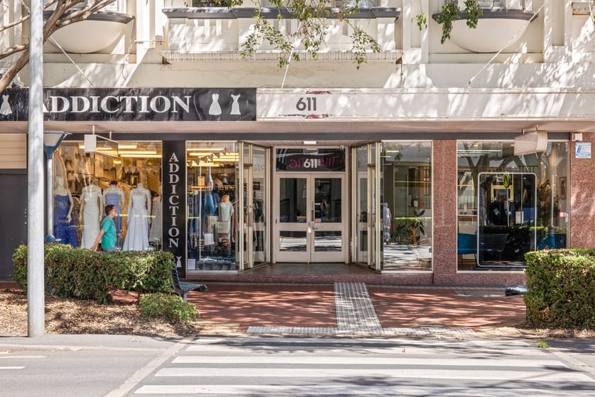Click to view all images 611 Dean Street Albury NSW 2640 - Image 2