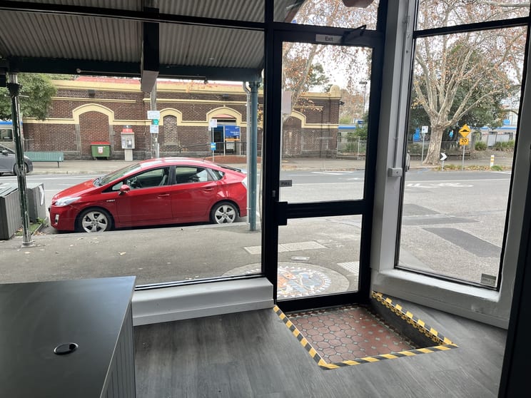 Click to view all images 190 Bellair Street Kensington VIC 3031 - Image 3