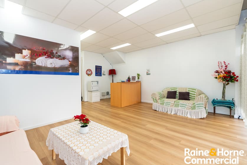 Click to view all images 39 Gurwood Street Wagga Wagga NSW 2650 - Image 2