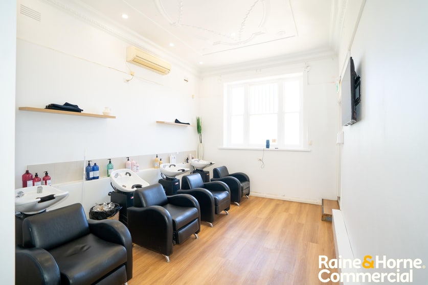 Click to view all images 39 Gurwood Street Wagga Wagga NSW 2650 - Image 3