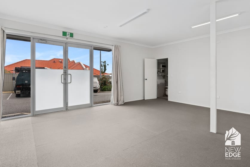 Click to view all images 11/83 Mell Road Spearwood WA 6163 - Image 2
