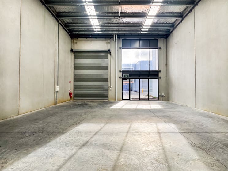 Click to view all images 3 Impact Way Cranbourne North VIC 3977 - Image 3