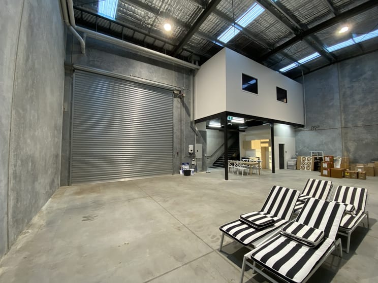 Click to view all images 5/52-56 Douro Street North Geelong VIC 3215 - Image 3