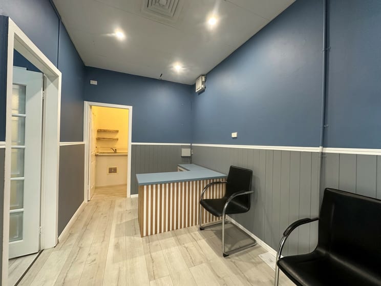 Click to view all images Suite 10/186 Queen Street Campbelltown NSW 2560 - Image 2
