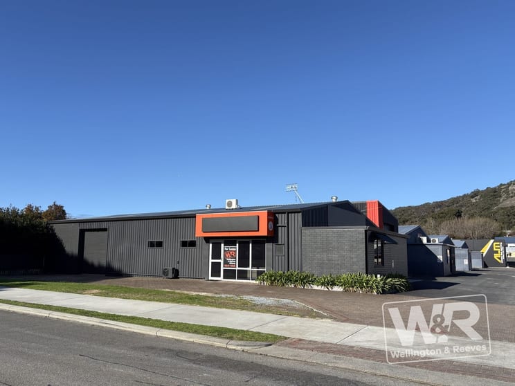 Click to view all images Unit 1/5 Cockburn Road Albany WA 6330 - Image 2