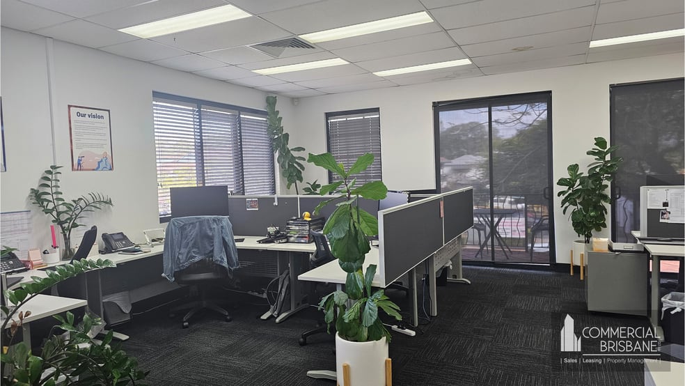 Click to view all images 11/137-143 Racecourse Road Ascot QLD 4007 - Image 2