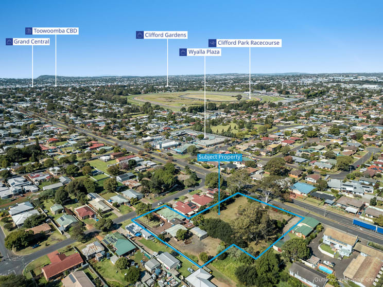 Click to view all images 267 Taylor Street Wilsonton QLD 4350 - Image 1