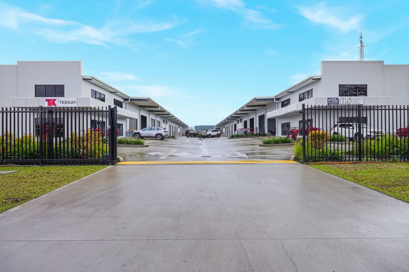 Click to view all images 20-24 Comport Street Portsmith QLD 4870 - Image 1