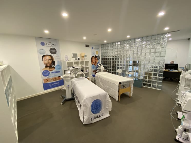 Click to view all images 13a/42-46 Wattle Road Brookvale NSW 2100 - Image 2