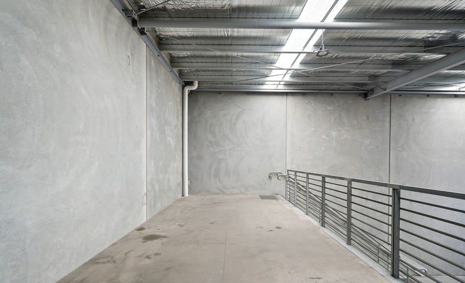 Click to view all images Factory 6/24 Taryn Drive Epping VIC 3076 - Image 2